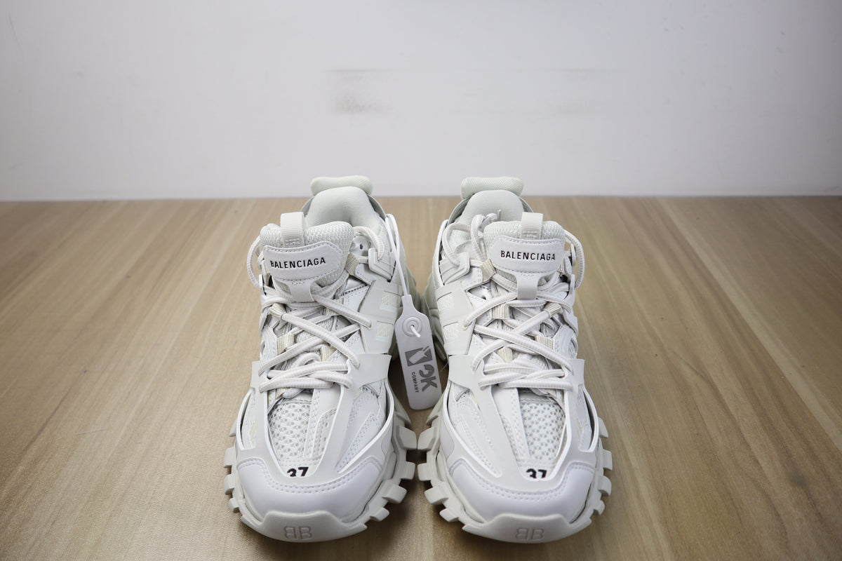 Blncg track blanche