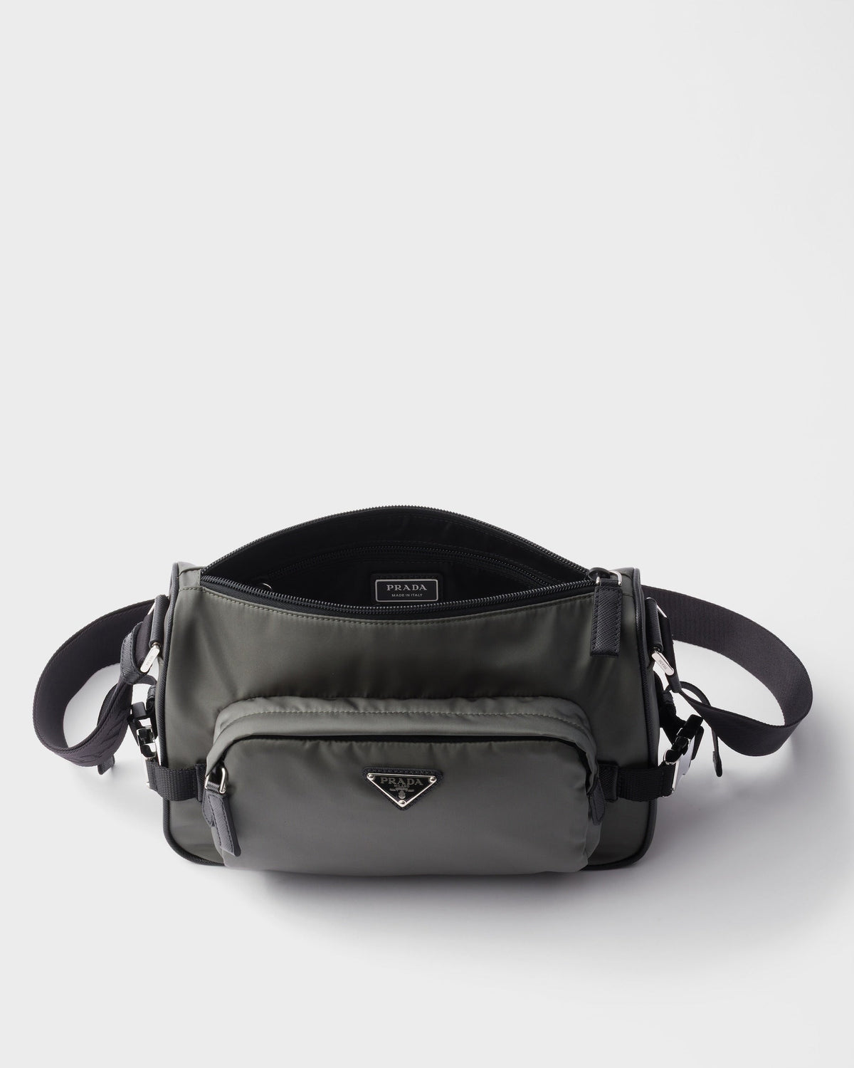 Sac de taille moyenne porté épaule en Re-Nylon et cuir Saffiano