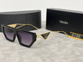 Lunettes de soleil Prada