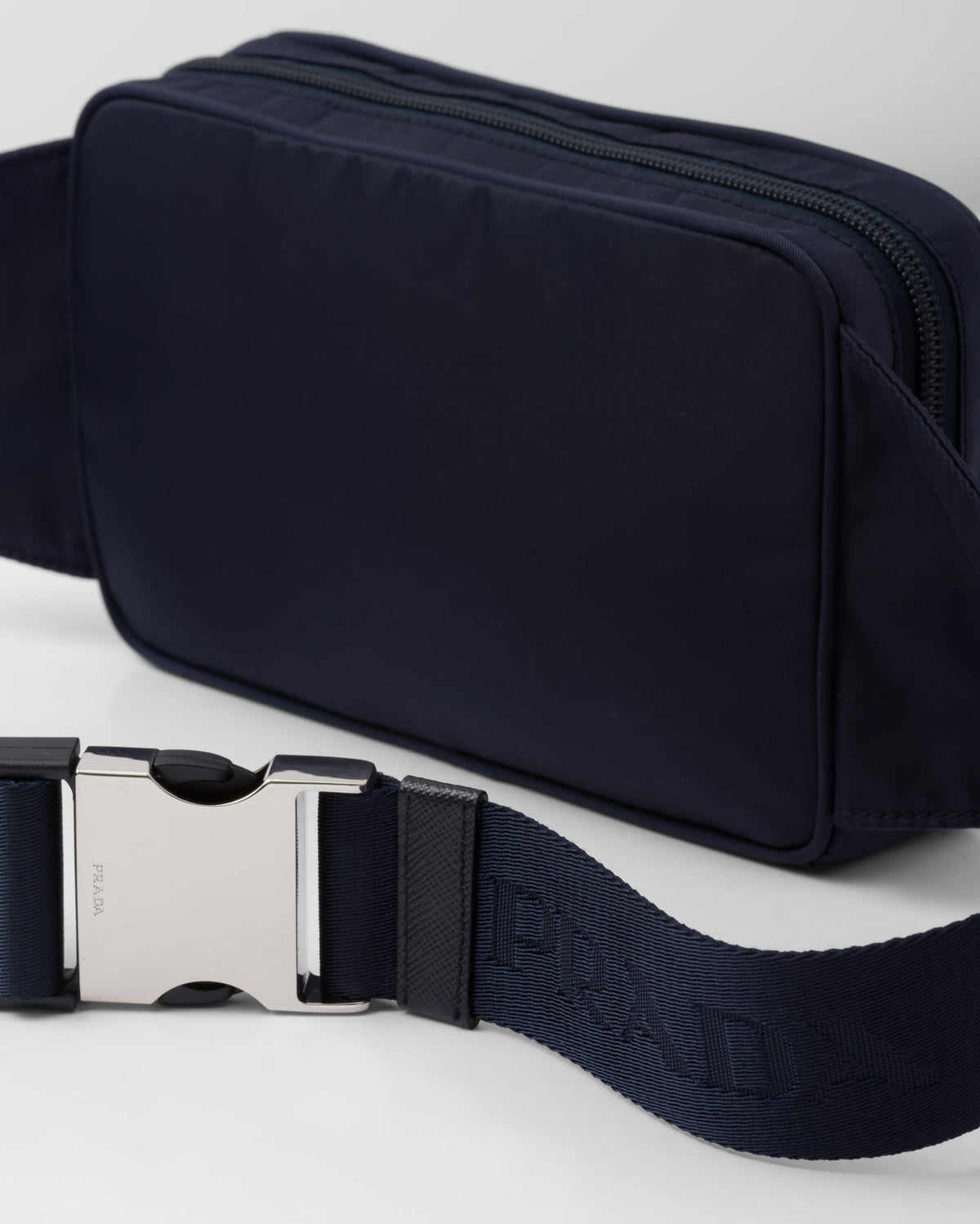 Sac banane en Re-Nylon et cuir Saffiano