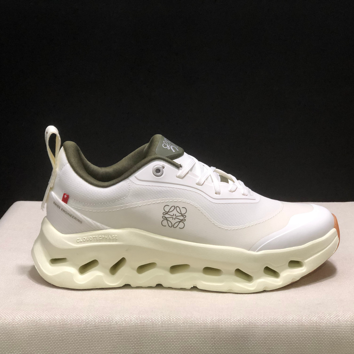 Cloudtilt × Loewe — Cloudtilt White Kaki