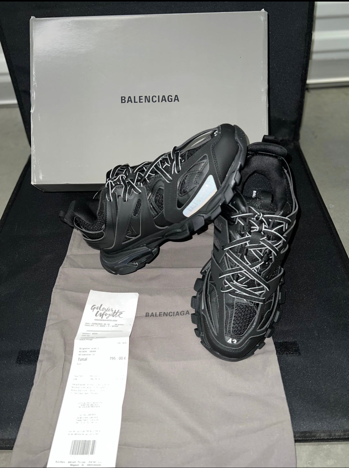 Blncg track noir